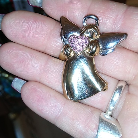 Liz Claiborne - Picture 2 of 4